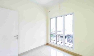 Di jual rumah 2 lantai rapih cantik siap huni di Bukit Golf Riverside Cibubur