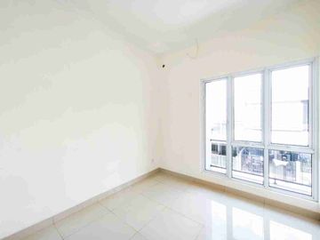 Di jual rumah 2 lantai rapih cantik siap huni di Bukit Golf Riverside Cibubur
