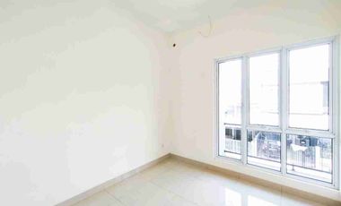 Di jual rumah 2 lantai rapih cantik siap huni di Bukit Golf Riverside Cibubur