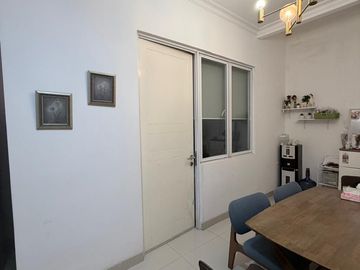 Dijual Rumah 3 Lantai Cluster Thames Jakarta Garden City - Siap Huni, SHM Lunas, 2.3M Nego! 028