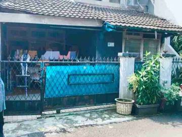 Di jual Rumah 1 setengah Lantai Strategis