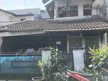 Di jual Rumah 1 setengah Lantai Strategis