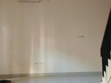 DIJUAL RUMAH BAGUS DALAM CLUSTER (SEMUA FIURNISH /SEBERANG CITOS) CILANDAK. JAKARTA SELATAN