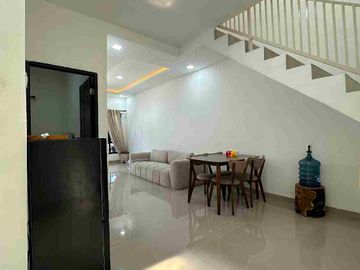 RUMAH MEWAH 2 LANTAI DALAM KOMPLEK PRIVATE LIVING