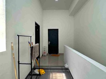 RUMAH MEWAH 2 LANTAI DALAM KOMPLEK PRIVATE LIVING