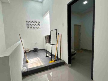 RUMAH MEWAH 2 LANTAI DALAM KOMPLEK PRIVATE LIVING