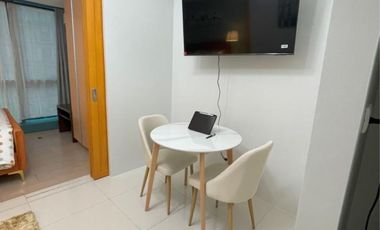 1 and 2 bedroom One Uptown Residences For Lease BGC