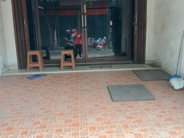Dijual Rumah Pinggir Jalan Raya