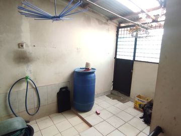 Dijual Rumah Pinggir Jalan Raya