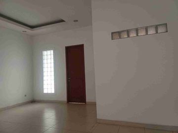 Disewakan rumah 2 lt di Perumahan Metro Sunter.Jakarta Utara.