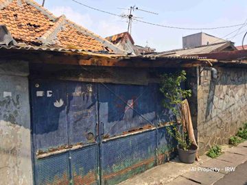 Dijual Rumah di Keramat Pulo,  LT. 188m2, LB. 170m2