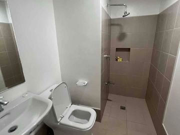 Siena Towers for Rent