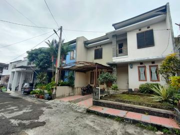 Rumah dekat ke sarijadi gunung batu pasteur