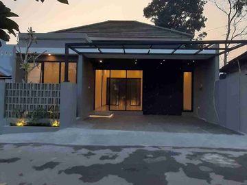 Rumah desain kontemporer. dekat kampus UII Sleman Yogyakarta