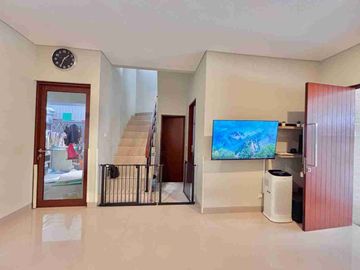 DIJUAL – Rumah Semi Furnished Dekat Tol Jatiwarna 🏠✨
