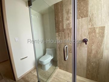 Departamento en Venta en Huixquilucan, Hacienda de las Palmas CMB 27-205.