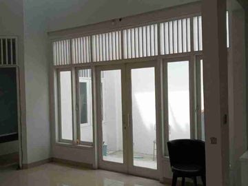 RUMAH BAGUS DALAM PERUMAHAN DUREN SAWIT, JAKARTA TIMUR