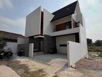 Rumah Baru Mewah Di Jalan Palagan Km 8