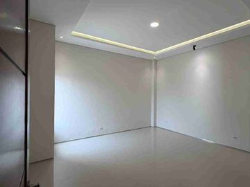 Rumah Baru Mewah Di Jalan Palagan Km 8