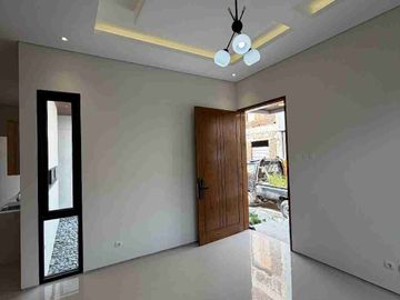 Rumah Baru Mewah Di Jalan Palagan Km 8