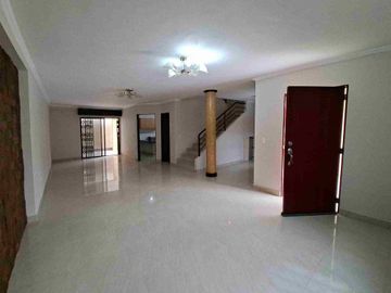 CASA EN VENTA MILAN,VIA SALITRE