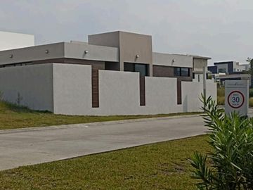 🏡 Casa en Venta en Fraccionamiento  Punta Tiburón, Alvarado, Ver.