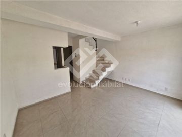 CASA EN VENTA EN FRACCIONAMIENTO EN EMILIANO ZAPATA,MOR.