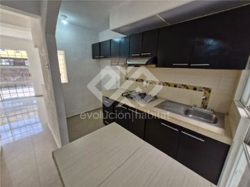 CASA EN VENTA EN FRACCIONAMIENTO EN EMILIANO ZAPATA,MOR.