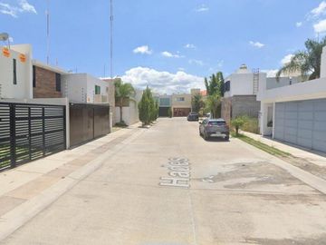 CASA EN VENTA-RECUPERACION BANCARIA San Luis Potosí