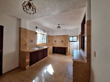 AMPLIA CASA EN VENTA CERCA DE LA PLAYA EL PALMAR