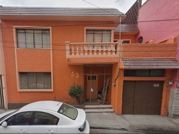 CASA EN REMATE, UBICADA EN SAN PEDRO DE LOS PINOS, BENITO JUÁREZ