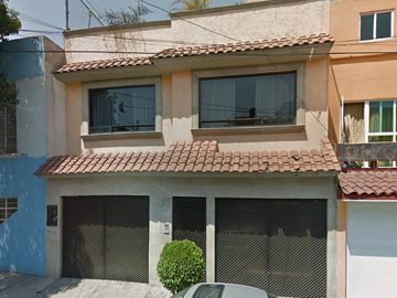 CASA EN REMATE EN LA VÉRTIZ NARVARTE, BENITO JUÁREZ