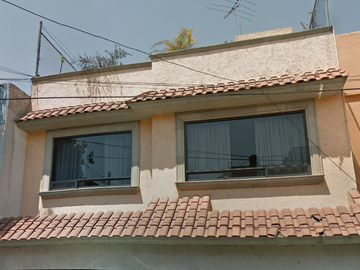 CASA EN REMATE EN LA VÉRTIZ NARVARTE, BENITO JUÁREZ
