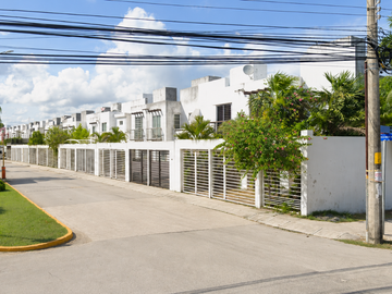 CASA EN VENTA EN RESIDENCIAL VILLA MARINO CANCUN!!!!
