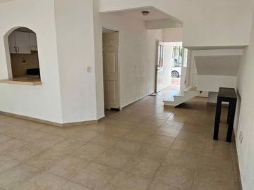 CASA EN VENTA EN RESIDENCIAL VILLA MARINO CANCUN!!!!