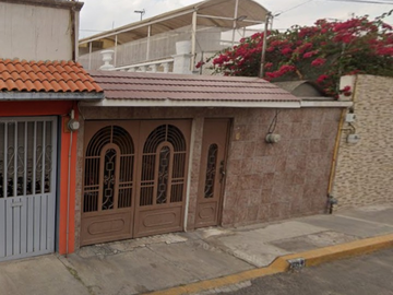 CASA EN VENTA EN LA COLONIA VILLA DE LAS FLORES PRIMERA SECCION, COACALCO / EDOMEX
