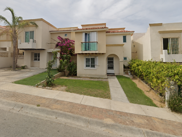 CASA EN VENTA EN COLINAS PLUS SAN JOSE DEL CABO !!!!!
