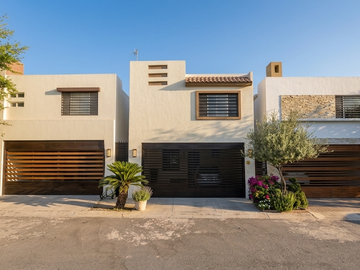 VENTA DE CASA EN MONTERREY NUEVO LEÓN