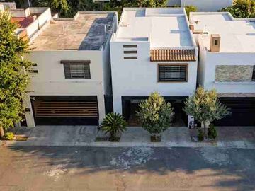 VENTA DE CASA EN MONTERREY NUEVO LEÓN