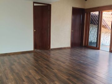 CASA EN RENTA AMEYALCO
