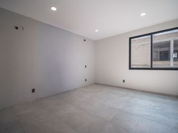 Casa de 5 recamaras Solares – Altanza Zona Real