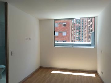 Apartamento en Arriendo en Ciudad del Rio, Poblado Medellín Antioquia