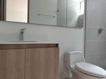 Apartamento en Arriendo en Ciudad del Rio, Poblado Medellín Antioquia