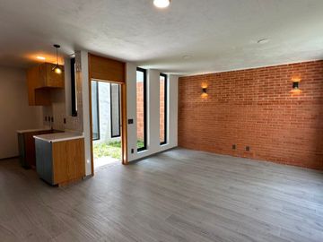 Casa Totalmente Nueva y Céntrica - con Habitación en Pb y Depa Para Rentar.