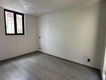 Casa Totalmente Nueva y Céntrica - con Habitación en Pb y Depa Para Rentar.