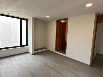 Casa Totalmente Nueva y Céntrica - con Habitación en Pb y Depa Para Rentar.