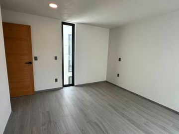 Casa Totalmente Nueva y Céntrica - con Habitación en Pb y Depa Para Rentar.