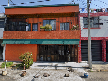 NO LO PIENSES MÁS Y  APARTALA HOY, EN VENTA  ENORME CASA DE EL SIFÓN IZTAPALAPA CDMX