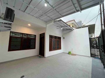 dijual rumah siap huni dalam komplek di Pondok Bambu Duren Sawit Jakarta