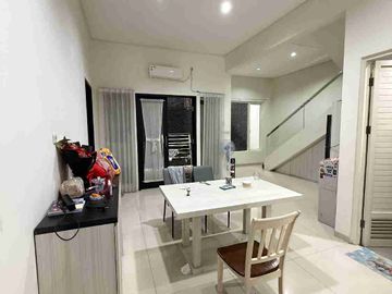 DIJUAL RUMAH TAMAN PONDOK INDAH MURAH SIAP HUNI